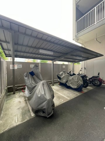 UURコート名古屋名駅　名古屋市賃貸　仲介手数料無料の駐車場