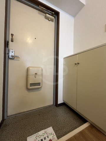 R・マンションの玄関|玄関