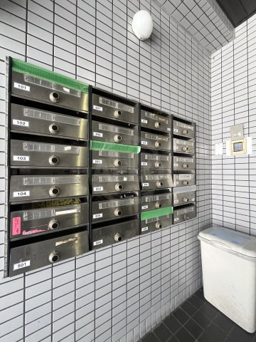 R・マンションの設備|メールボックス