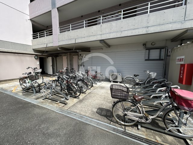 ミュゼ西淡路のその他共用部分|駐輪場