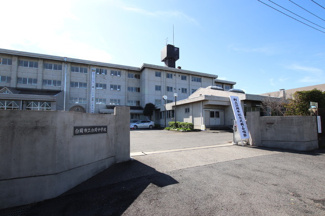 白岡市立白岡中学校まで1400ｍ