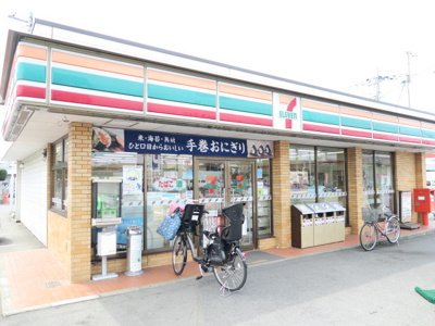 セブンイレブン 白岡西７丁目店まで800ｍ