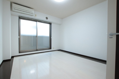 6.9帖のお部屋です