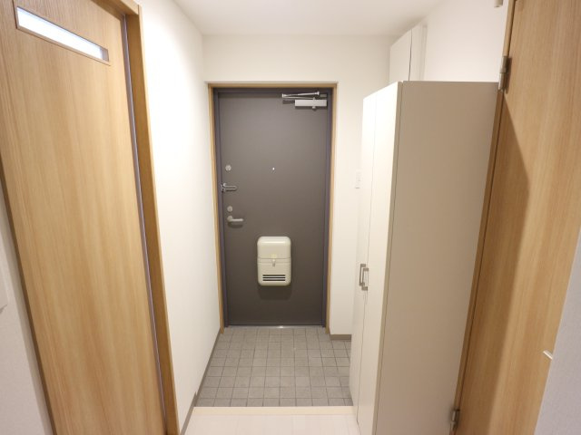 Carpレジデンスの玄関