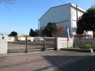 横浜市立上郷小学校まで600ｍ