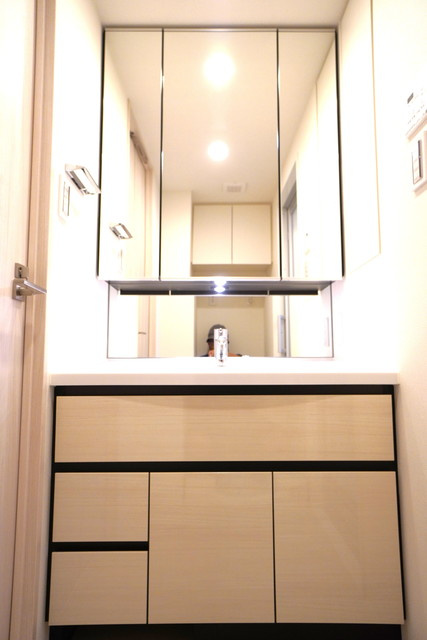 アヴァンカーサ町屋の洗面所|※写真は同タイプ住戸です。