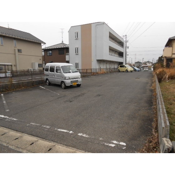 鏡島南伊藤駐車場の外観