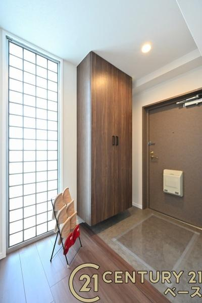 サニーコーポ八木西の玄関|■現地撮影写真■すっきりとした明るい玄関が家族やお客様を迎えてくれます！