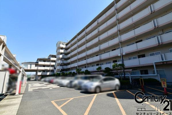 サニーコーポ八木西のその他|■現地撮影写真■マンション駐車スペースです！