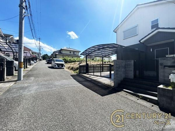 桜井市阿部　一戸建の前面道路含む現地写真|■現地撮影写真■前面道路約６ｍ以上でお車の出し入れも楽々！