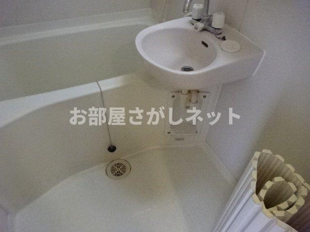 ガラ・ステージ西新宿【おとり物件なし】#学生・社会人にオススメ！初期費用分割払いOK！の浴室