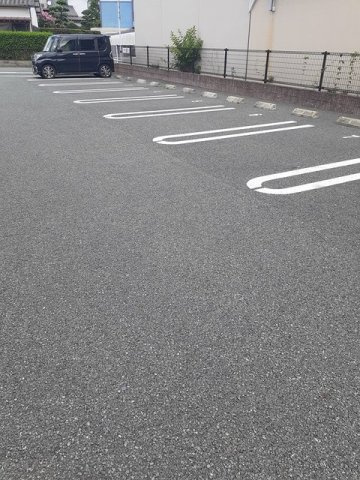 アイビーコートＢの駐車場