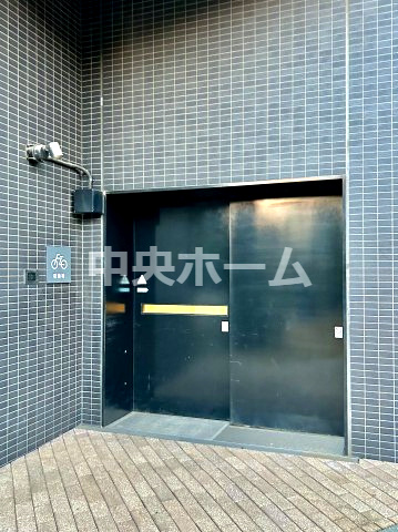 シティタワーズ豊洲 ザ・ツインノースタワーの駐輪場|【自転車置き場】最新の空き状況や費用などの詳細は担当スタッフまでお問い合わせください。