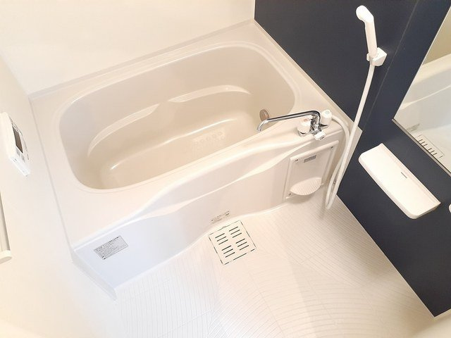 ソレイユ高岡Ⅰの浴室