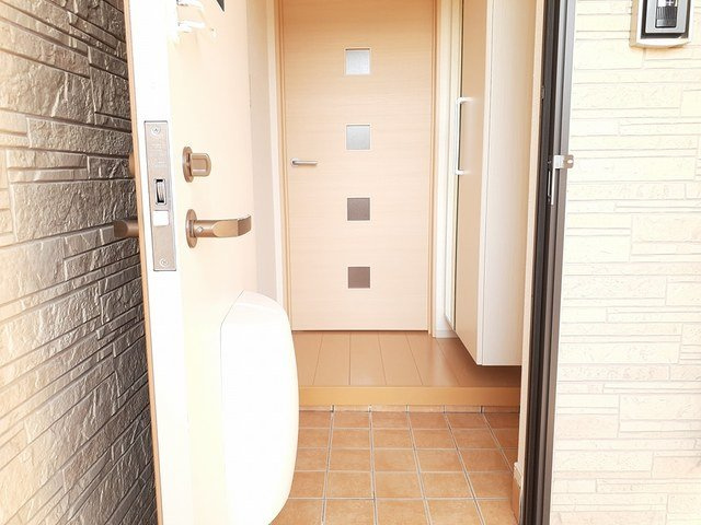 ソレイユ高岡Ⅰの玄関