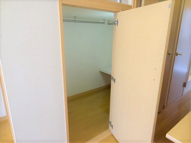レオパレスパピルス　サンヤピの内装