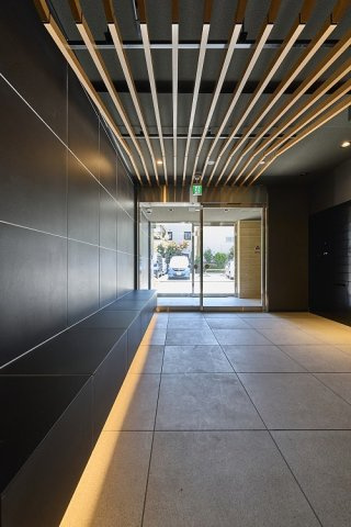 プラウドフラット西日暮里ディアージュのエントランス|建物の内部です