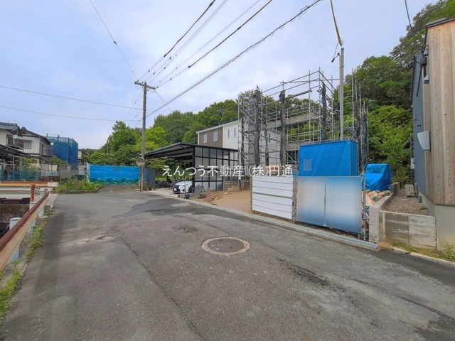 リーブルガーデン五位塚町の前面道路含む現地写真