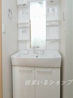ジェルメ　４７　Ｃの洗面所|シャンプードレッサー