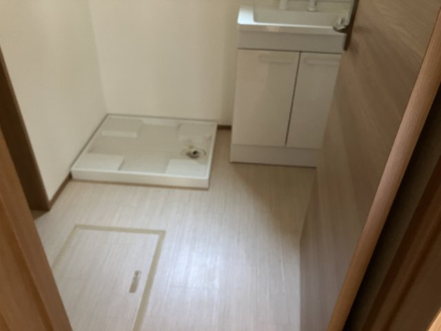 ひまわり荘の洗面所|※別部屋のお写真となります。参考にご覧くださいませ。