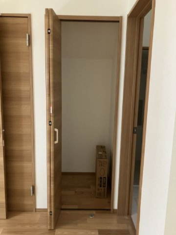 ひまわり荘の収納|※別部屋のお写真となります。参考にご覧くださいませ。