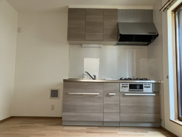 ひまわり荘のキッチン|※別部屋のお写真となります。参考にご覧くださいませ。