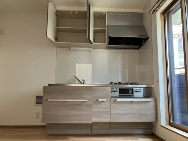 ひまわり荘の収納|※別部屋のお写真となります。参考にご覧くださいませ。