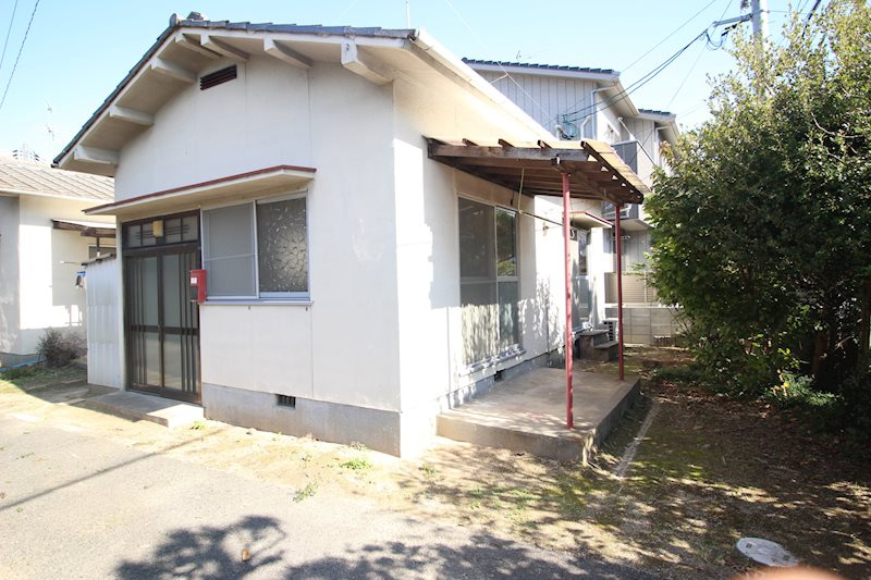 石村様借家の外観
