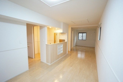 【居間・リビング】 | カルム・プロムナード花野路Ⅰ | 使いやすい居間です