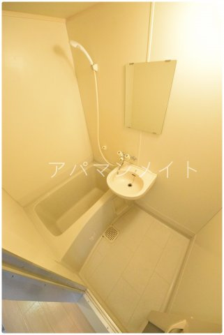 【浴室】 | リバーサイドパレス | 日々の暮らしに欠かせないお風呂です