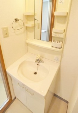 横浜市鶴見区市場上町の賃貸マンションの独立洗面台