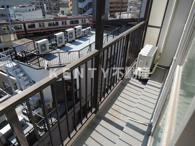 【バルコニー】 | サンフラワー南品川  | 暖かな日差しのふりそそぐバルコニー
