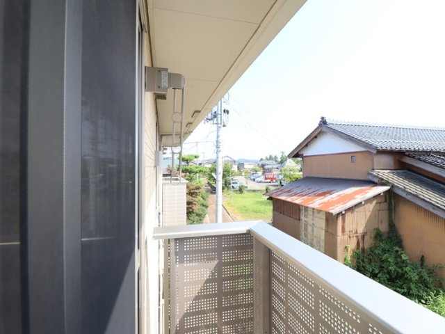 パレッティのバルコニー|暖かな日差しのふりそそぐバルコニー