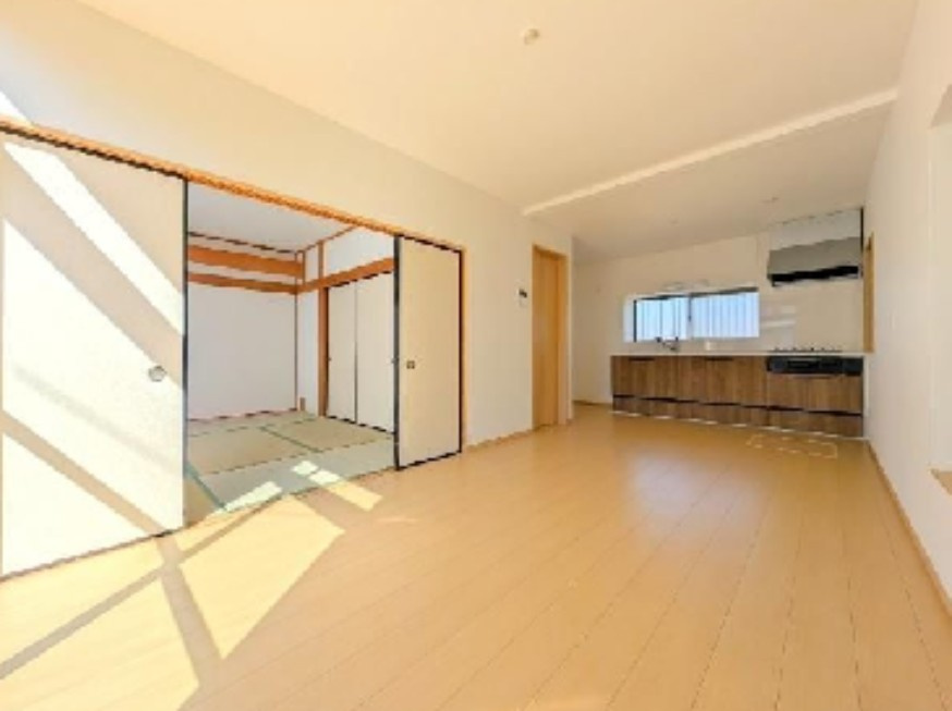 小山市羽川　中古戸建の居間・リビング