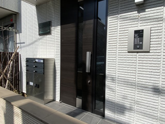 ＭＡＩＳＯＮ　ＴＲＯＩＳⅡのエントランス