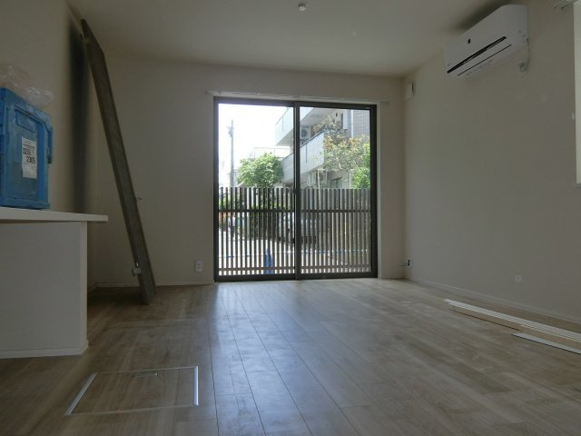 ＭＡＩＳＯＮ　ＴＲＯＩＳⅡの居間・リビング