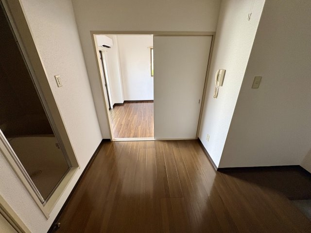 エクセレント中村の洋室