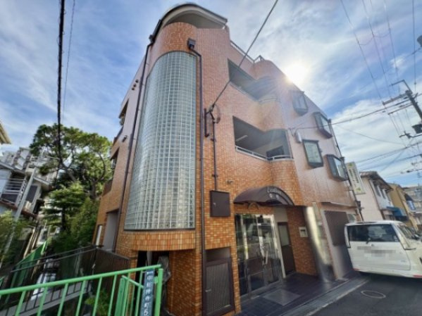 エクセレント中村の外観
