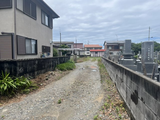新居浜市土橋土地【429】有効面積約107.03坪の前面道路含む現地写真