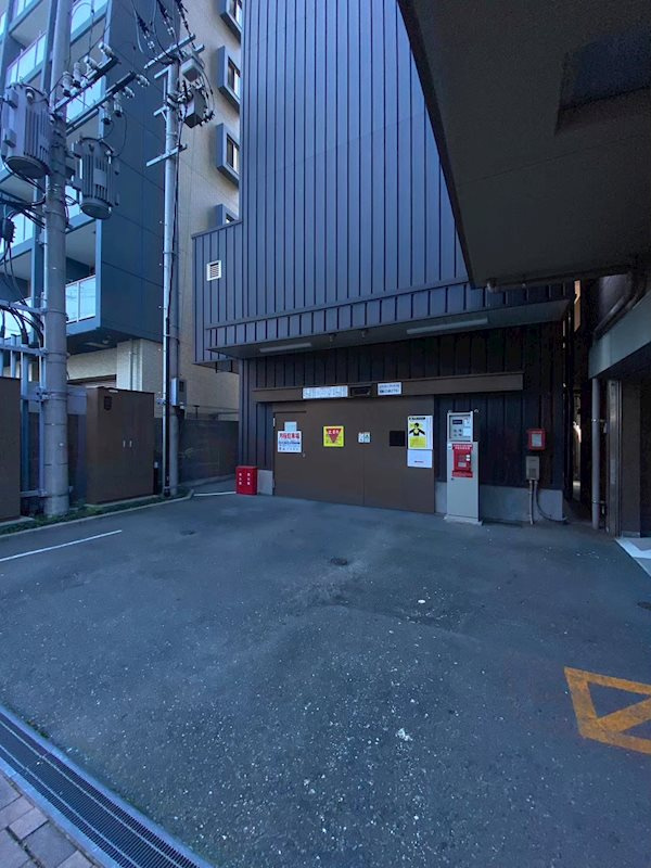 アクタス渡辺通パークシティの駐車場