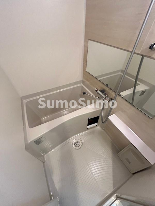 プレサンス神戸水木通ルミエスの浴室|きれいなお風呂です