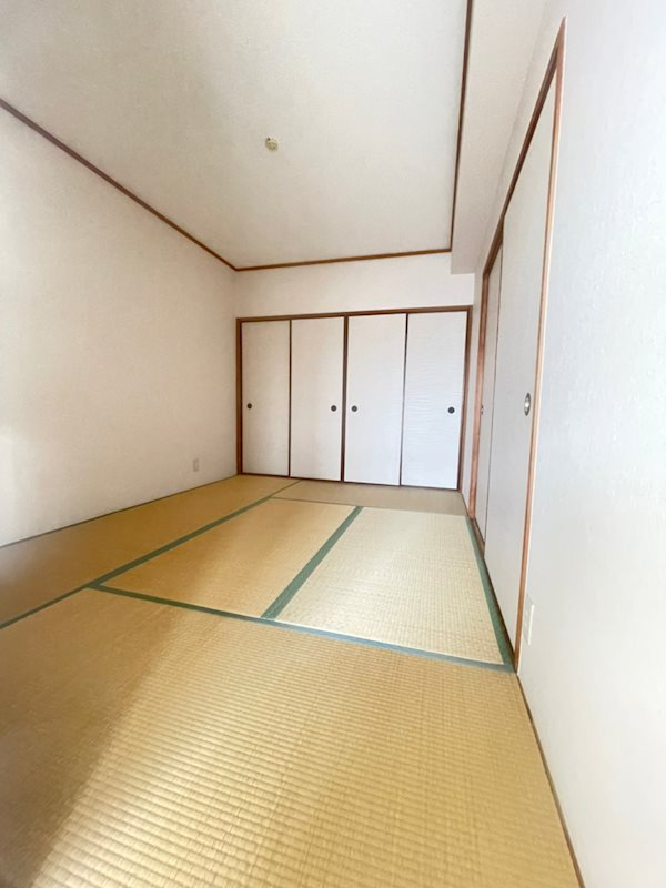 グランディアルネッサンス野崎通の和室