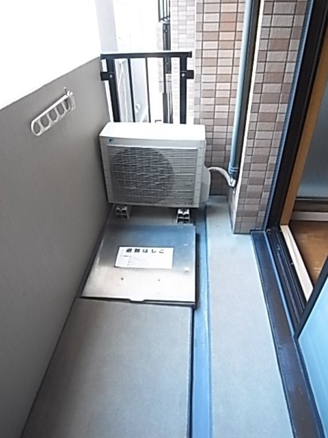 プレサンス神戸駅前のバルコニー