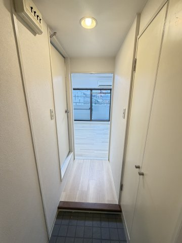 ライオンズマンション神戸西元町の玄関