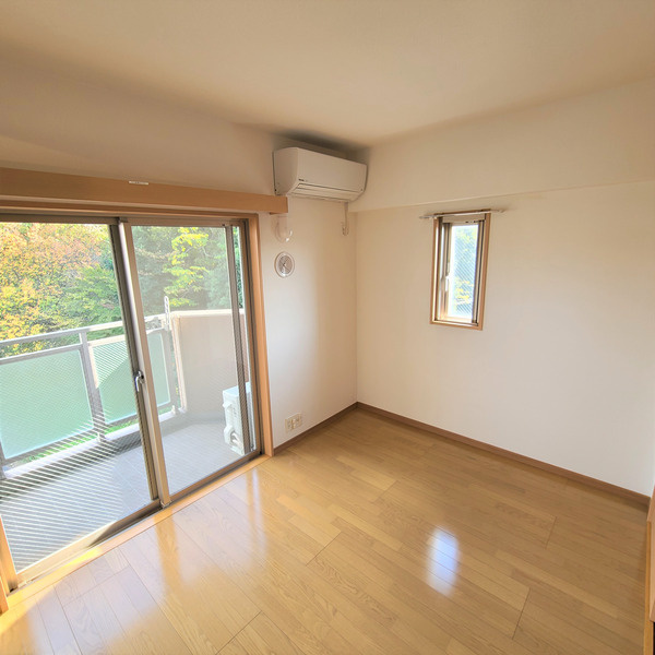 横浜市戸塚区川上町の賃貸マンションの居間・リビング|使いやすいリビングになります♪
