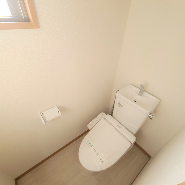 横浜市戸塚区川上町の賃貸マンションのトイレ|清潔感のあるトイレです