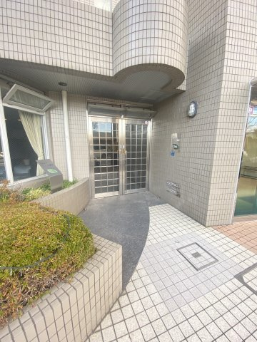 フォンテ上御影のエントランス