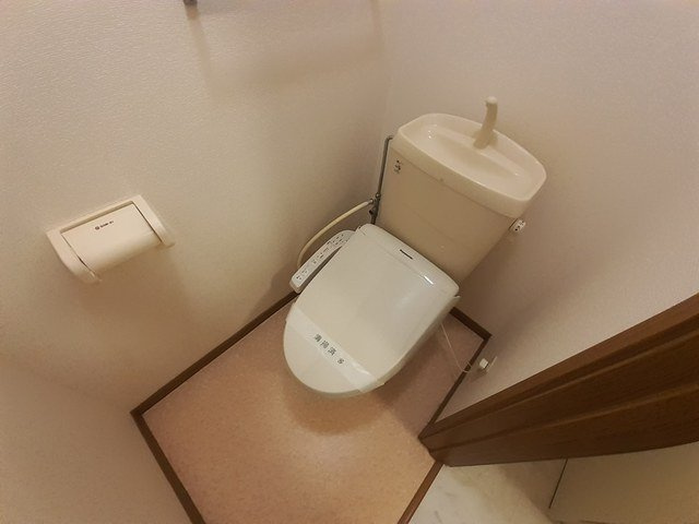 ヴィラローリーのトイレ|落ち着いたトイレです
