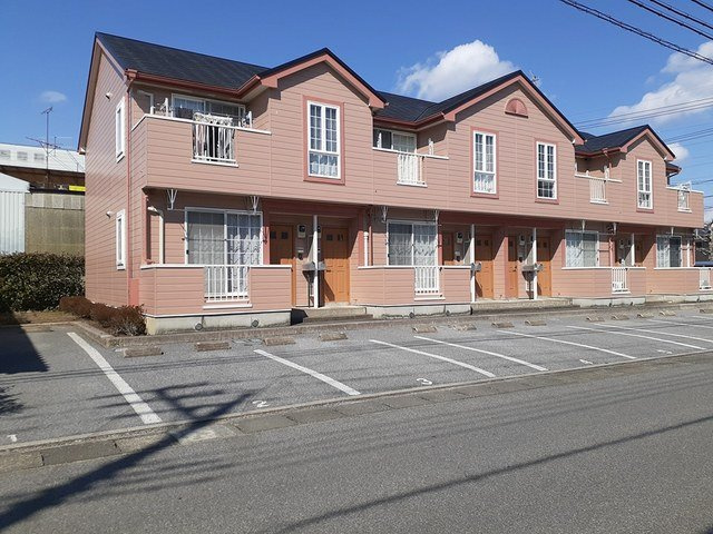 ヴィラローリーの駐車場|駐車場があるので、車を買う予定の方も安心です