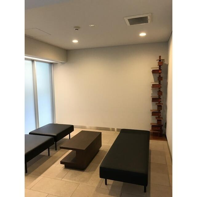 コンフォリア目黒青葉台のロビー
